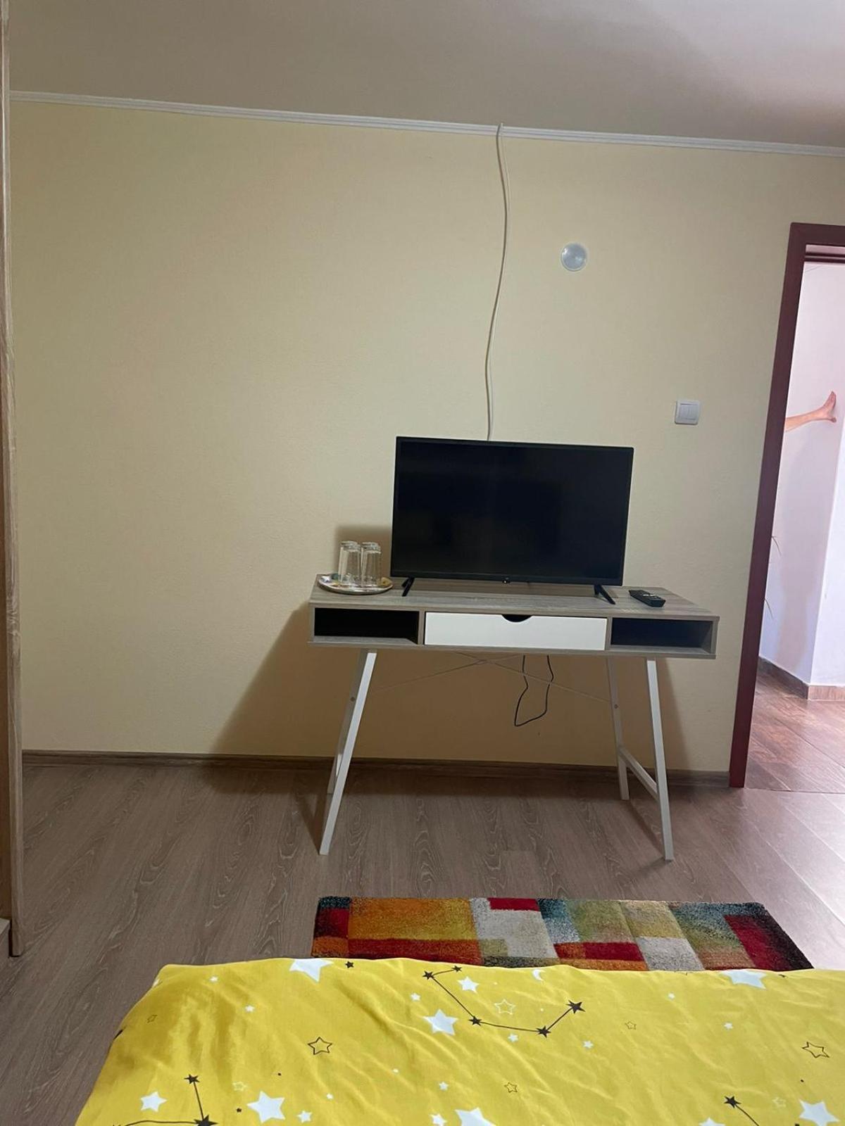 Casa Noastra Apartment Calimanesti Exterior photo
